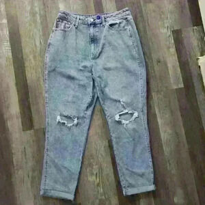 Arizona Jean Co.  Curvy Mom Junior Jeans